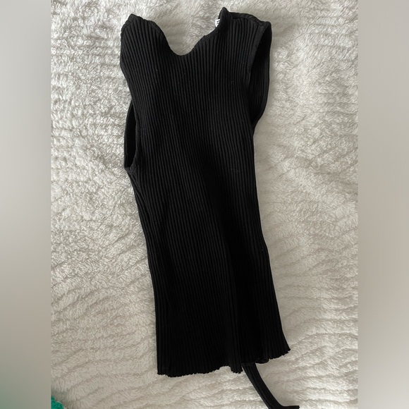 OPEN BACK TOP - Picture 2 of 2